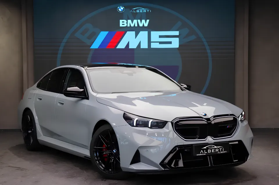 BMW M5 4.4L V8