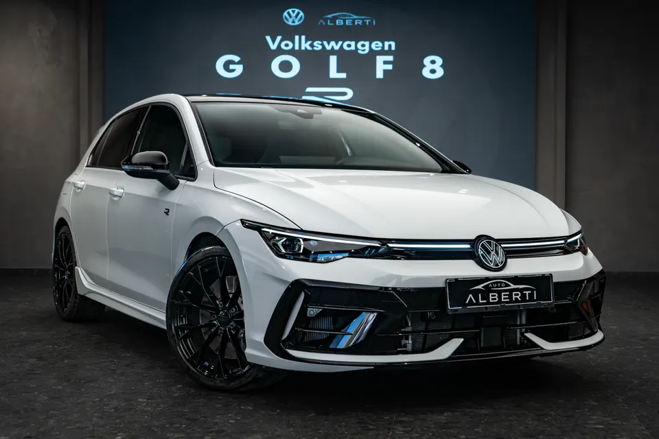 Volkswagen Golf 8.5 R AKRAPOVIČ